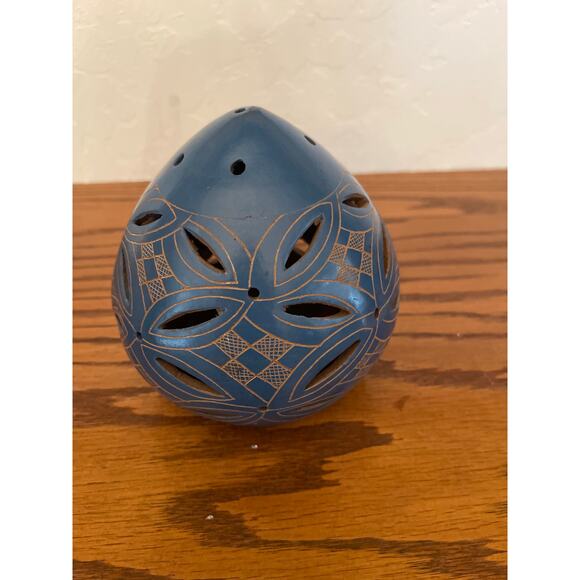 Blue Petal Terracotta Tealight - Picture 2 of 4